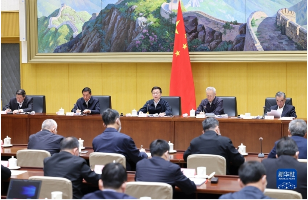 聚焦環境質量，扎扎實實推進碳達峰碳中和工作